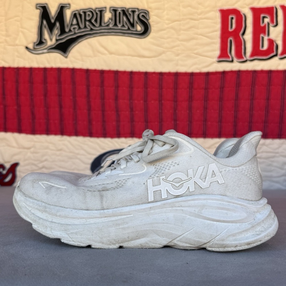 Size 8.5 - Hoka One One Clifton 10 White 1162031-WWH Women's - Picture 1 of 11